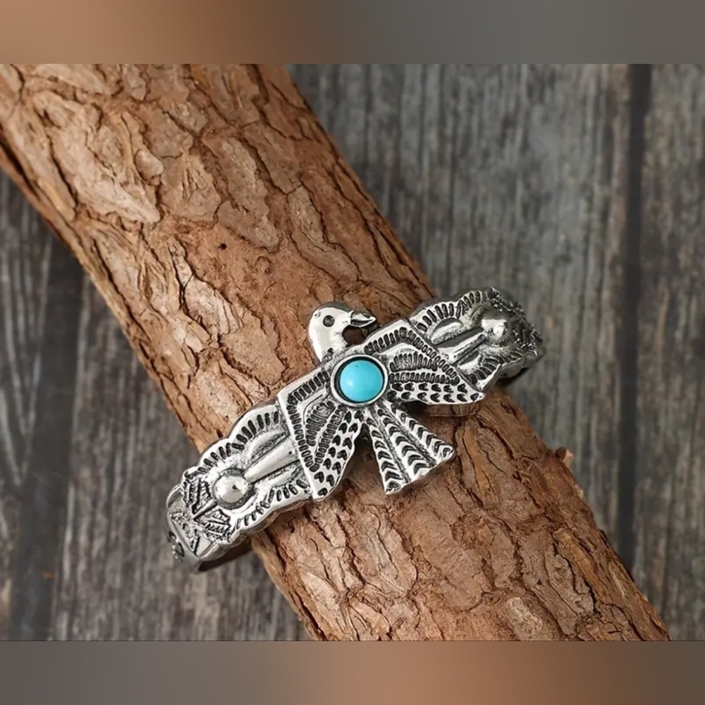 NEW! Silver and Turquoise Women's Bracelet NWT!